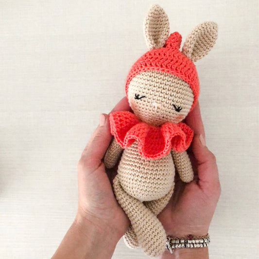 Coniglio Beige con cappello Coral Sleeping