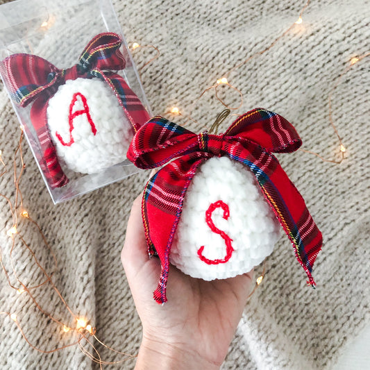 Christmas Ball White Tartan con iniziale