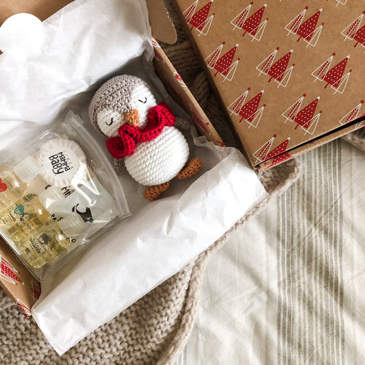 AMIGUmaMI Christmas Box Pinguino Red